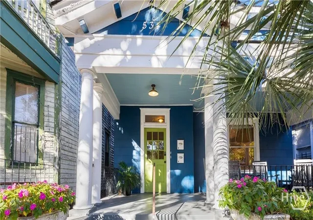 Photo 3 of Single family home for sale at 534 E Waldburg St, Savannah, GA 31401 | MLS# SA359512 | Listing updated on 2026-08-12