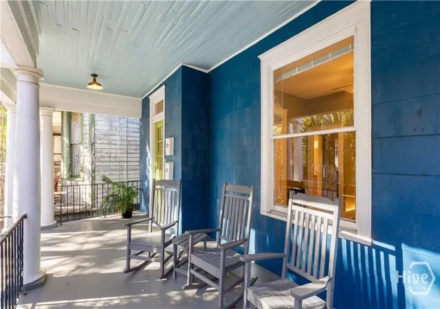 Photo 4 of Single family home for sale at 534 E Waldburg St, Savannah, GA 31401 | MLS# SA359512 | Listing updated on 2026-08-12