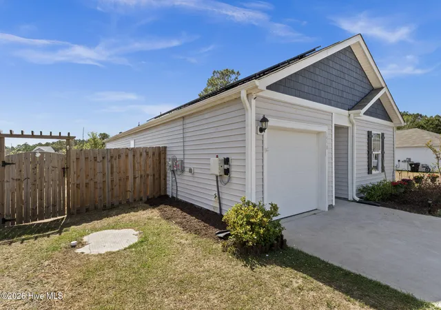 Photo 3 of Single family home for sale at 1550 King Lucius Way Se, Bolivia, NC 28422 | MLS# 100566662 | Listing updated on 2026-09-01