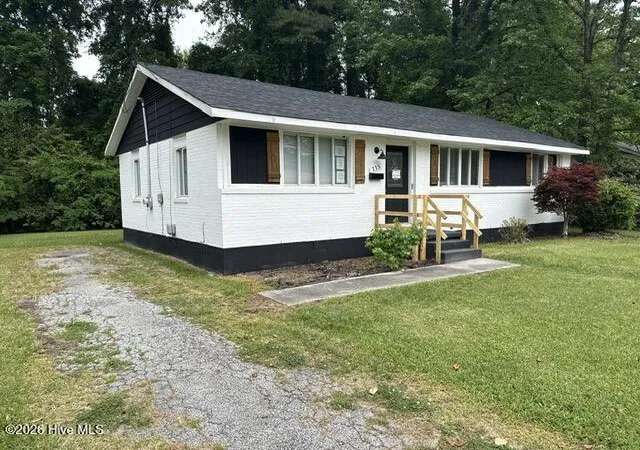 Photo 3 of Single family home for sale at 115 Kitt Dr, Jacksonville, NC 28540 | MLS# 100569881 | Listing updated on 2026-10-08