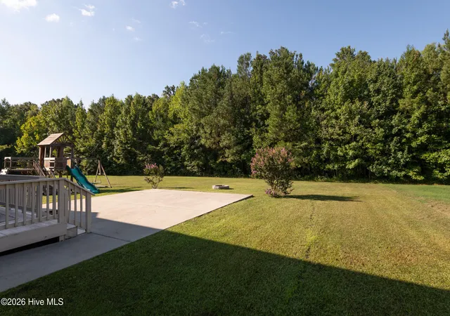 Photo 3 of Single family home for sale at 426 Denali Rd, Winterville, NC 28590 | MLS# 100594272 | Listing updated on 2026-08-18