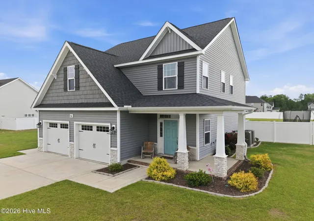 Homes for sale in Grimesland, NC | 966 Appaloosa Trl, Grimesland, NC 27837 | MLS# 100570969