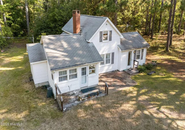 3rd image of 376 Foxfire Rd, Aberdeen, NC 28315 | MLS# 100550629