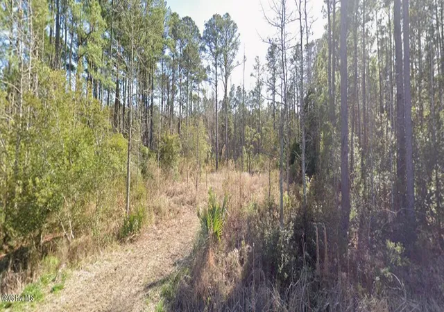 Photo 2 of Land for sale at 111 N Harbor Dr, Beaufort, NC 28516 | MLS# 100595927 | Listing updated on 2026-08-13