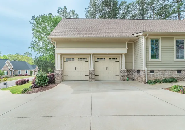 Homes for sale in Aiken, SC | 207 Quiet Oak Ct, Aiken, SC 29803 | MLS# 98256167