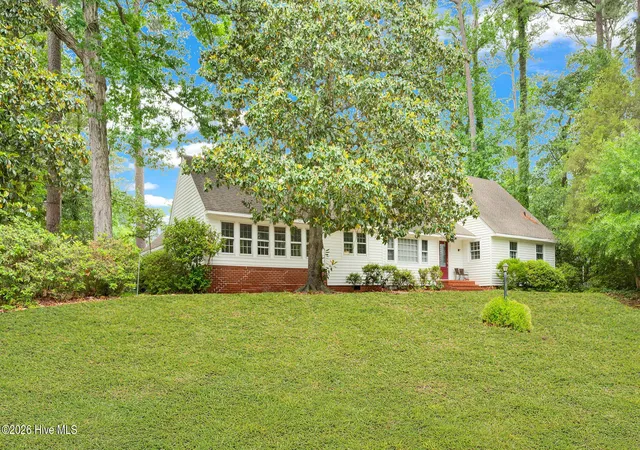 Photo 2 of Single family home for sale at 1902 Sherwood Dr, Greenville, NC 27858 | MLS# 100569943 | Listing updated on 2026-08-18
