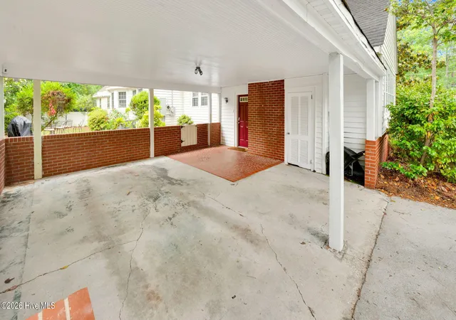 Photo 4 of Single family home for sale at 1902 Sherwood Dr, Greenville, NC 27858 | MLS# 100569943 | Listing updated on 2026-08-18