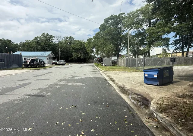 Photo 3 of House for sale at 1217 S 15th Street, Wilmington, NC 28401 | MLS# 100590555 | Listing updated on 2026-08-31