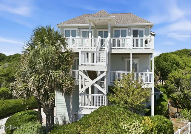 Photo 2 of Single family home for sale at 102 Purdie Dr, Emerald Isle, NC 28594 | MLS# 100578486 | Listing updated on 2026-10-06