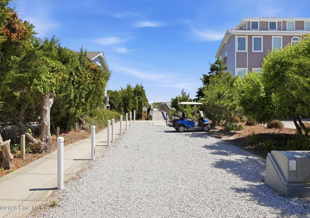 Photo 4 of Single family home for sale at 102 Purdie Dr, Emerald Isle, NC 28594 | MLS# 100578486 | Listing updated on 2026-10-06