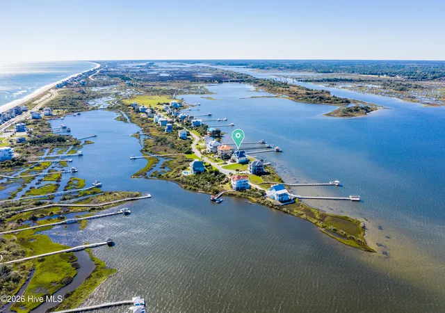 Homes for sale in North Topsail Beach, NC | 31 Osprey Dr, North Topsail Beach, NC 28460 | MLS# 100586425