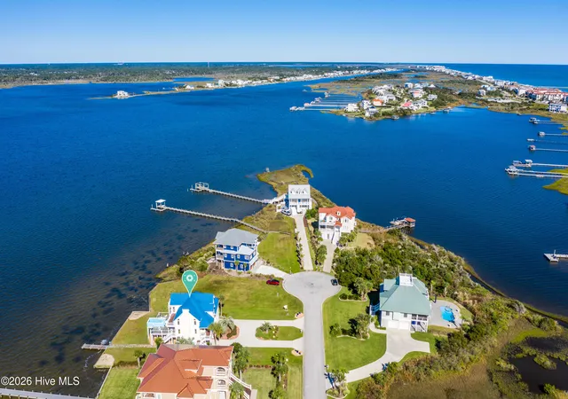 Photo 3 of Single family home for sale at 31 Osprey Dr, N Topsail Beach, NC 28460 | MLS# 100586425 | Listing updated on 2026-09-17