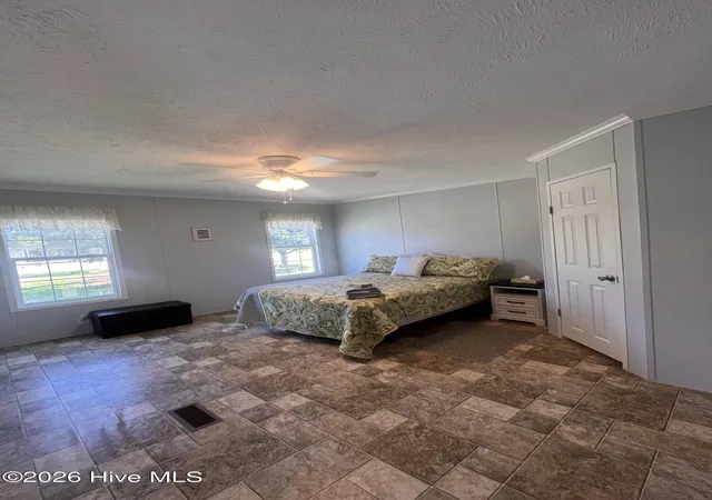 Photo 3 of Manufactured home for sale at 204 Diamond City Dr, Harkers Island, NC 28531 | MLS# 100592945 | Listing updated on 2026-08-18