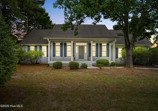 Photo 2 of Single family home for sale at 2927 Trailwood Dr Se, Southport, NC 28461 | MLS# 100582955 | Listing updated on 2026-09-25