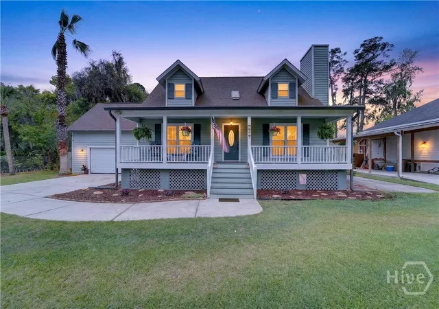 Photo 1 of Single family home for sale at 158 Penrose Dr, Savannah, GA 31410 | MLS# SA353133 | Listing updated on 2026-09-13