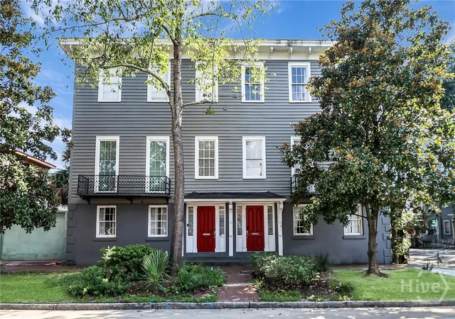 2nd image of 121 W Park Ave #1, Savannah, GA 31401 | MLS# SA337356