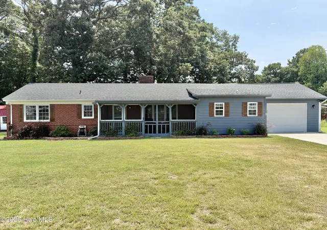 Single family home for sale at 206 Crestwood Dr, Snow Hill, NC 28580 | MLS# 100596220