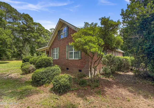 Homes for sale in Elizabethtown, NC | 1726 Us 701 Hwy, Elizabethtown, NC 28337 | MLS# 100583901