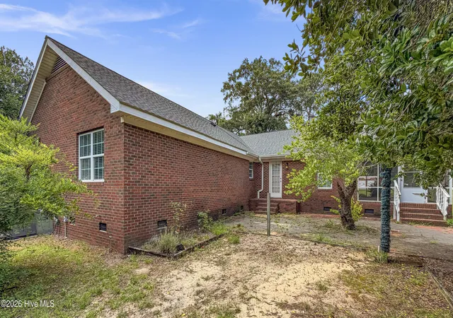 Homes for sale in Elizabethtown, NC | 1726 US 701 Hwy, Elizabethtown, NC 28337 | MLS# 100583901