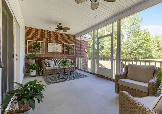 Photo 4 of Single family home for sale at 1096 Dean Rd, Saint Pauls, NC 28384 | MLS# 100570559 | Listing updated on 2026-08-18