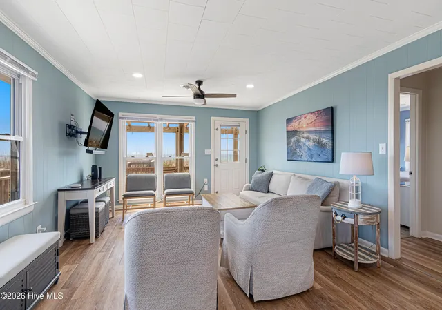 5th image of 901 Ocean Dr, Emerald Isle, NC 28594 | MLS# 100580502