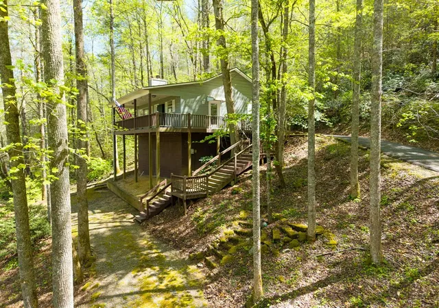 Homes for sale in Murphy, NC | 377 Ed Graves Rd, Murphy, NC 28906 | MLS# 98544408