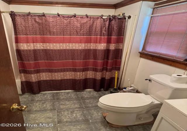 Photo 4 of Single family home for sale at 300 Dr Martin Luther King Jr Ave, Edenton, NC 27932 | MLS# 100590053 | Listing updated on 2026-08-18