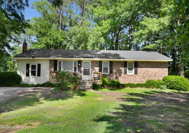 Homes for sale in Ayden, NC | 4007 Dennis Mclawhorn Rd, Ayden, NC 28513 | MLS# 100572939