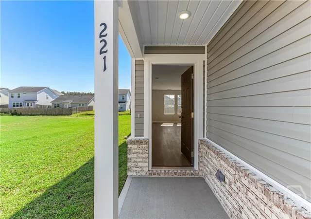 Homes for sale in Savannah, GA | 250 Mage St, Savannah, GA 31302 | MLS# SA360193