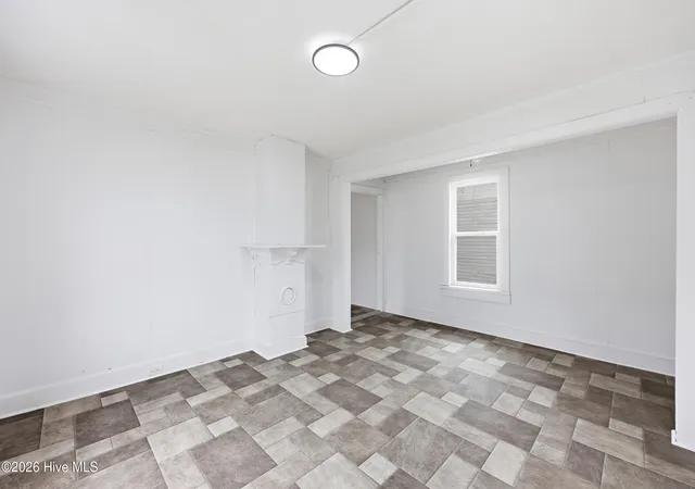 Photo 3 of Single family home for sale at 200 Queen St, Elizabeth City, NC 27909 | MLS# 100556016 | Listing updated on 2026-09-18