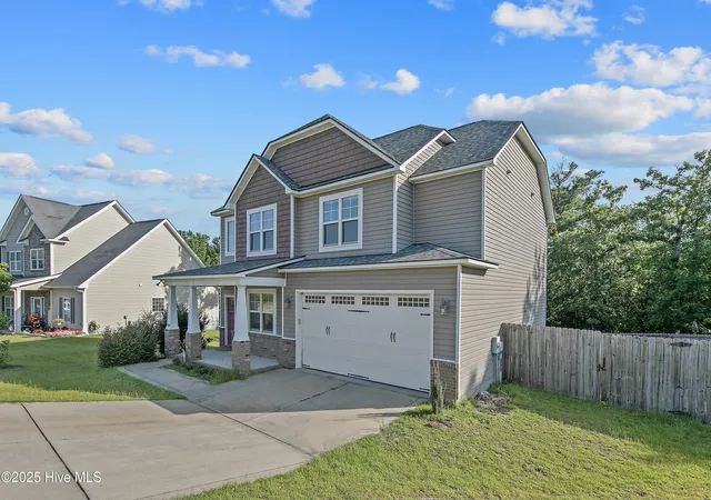 Photo 2 of Single family home for sale at 3904 Limwert Ln, Fayetteville, NC 28306 | MLS# 100521116 | Listing updated on 2026-08-18