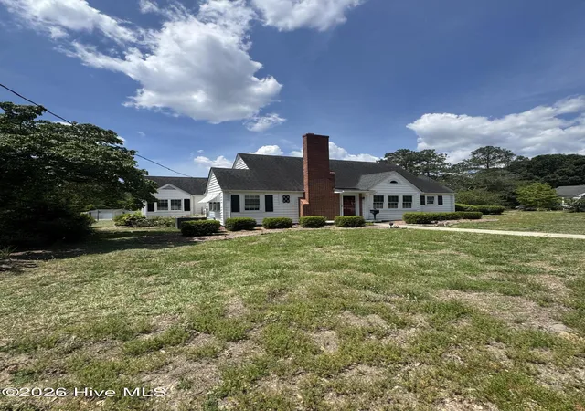 Homes for sale in Hamlet, NC | 409 Myrtle Ave, Hamlet, NC 28345 | MLS# 100568592