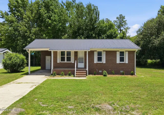 1st image of 101 N Water St, Bayboro, NC 28515 | MLS# 100584464