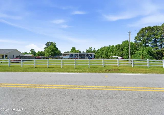 Photo 2 of Single family home for sale at 545 Koonce Frk Rd, Richlands, NC 28574 | MLS# 100572075 | Listing updated on 2026-08-18
