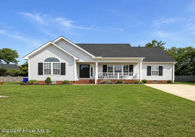 Photo 1 of Single family home for sale at 1108 Quarterpath Dr, Winterville, NC 28590 | MLS# 100589817 | Listing updated on 2026-09-18