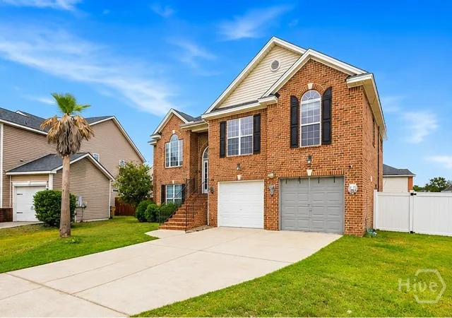3rd image of 48 Bush Ct, Richmond Hill, GA 31324 | MLS# SA360963