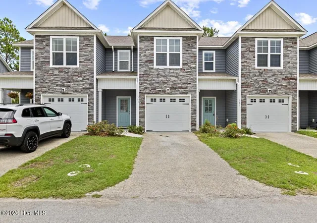 Photo 3 of Townhouse for sale at 359 S Stingray Ln, Sneads Ferry, NC 28460 | MLS# 100595350 | Listing updated on 2026-09-22
