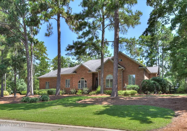 Photo 2 of Single family home for sale at 100 Nutmeg Ct, Aiken, SC 29803 | MLS# 100588441 | Listing updated on 2026-08-25