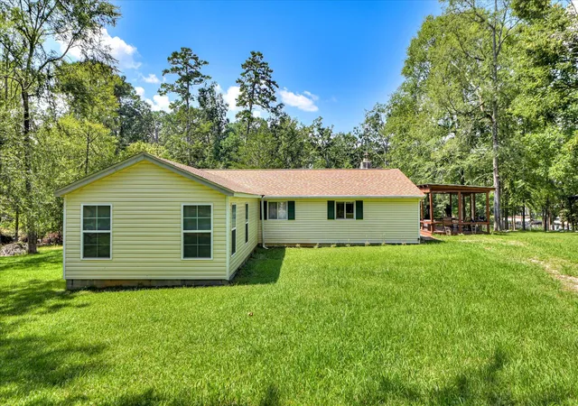Homes for sale in Lincolnton, GA | 1129 Lakeside Dr, Lincolnton, GA 30817 | MLS# 98253687