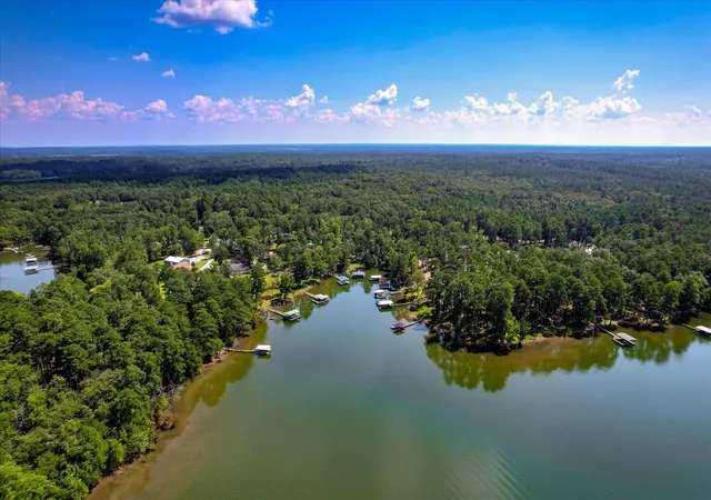 Homes for sale in Lincolnton, GA | 1129 Lakeside Dr, Lincolnton, GA 30817 | MLS# 98253687