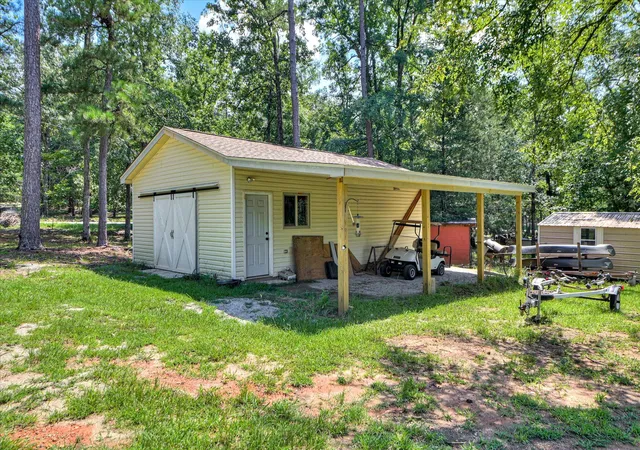 Homes for sale in Lincolnton, GA | 1129 Lakeside Dr, Lincolnton, GA 30817 | MLS# 98253687