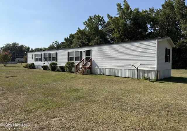 Homes for sale in Kenansville, NC | 165 Ike Frederick Ln, Kenansville, NC 28349 | MLS# 100585939