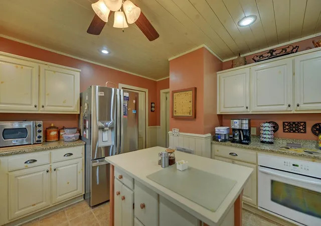 Photo 5 of Single family home for sale at 1082 Valley River Ave, Murphy, NC 28906 | MLS# 98544580 | Listing updated on 2026-08-18