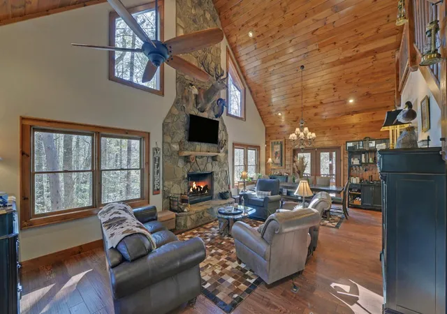 2nd image of 483 Vineyard Creek Wy, Murphy, NC 28906 | MLS# 98525406