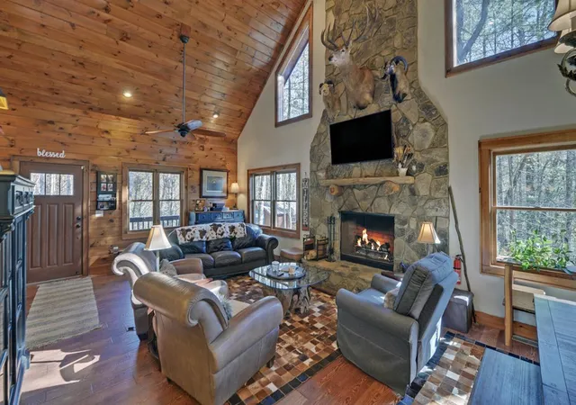 Photo 4 of Single family home for sale at 483 Vineyard Crk Way, Murphy, NC 28906 | MLS# 98525406 | Listing updated on 2026-08-18
