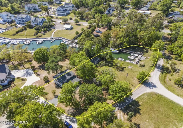 Photo 1 of Land for sale at 1910 Sneeden Dr, Wilmington, NC 28411 | MLS# 100583739 | Listing updated on 2026-08-16