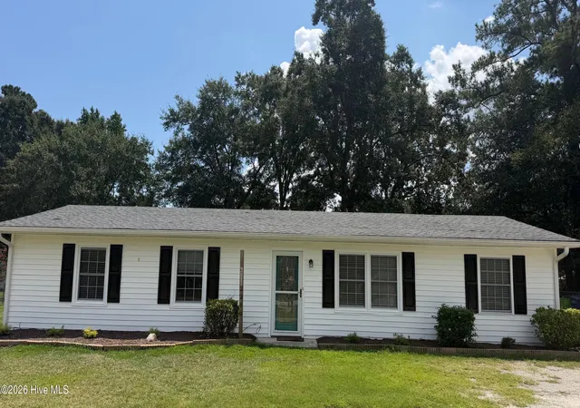 Photo 1 of Single family home for sale at 2216 Ridge Rd, New Bern, NC 28560 | MLS# 100592575 | Listing updated on 2026-08-29