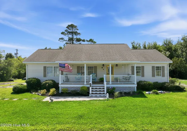3rd image of 202 Willis Dr, Harkers Island, NC 28531 | MLS# 100585807
