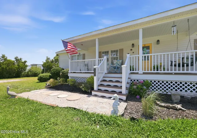 4th image of 202 Willis Dr, Harkers Island, NC 28531 | MLS# 100585807