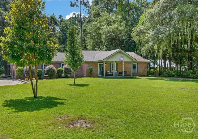 Photo 3 of Single family home for sale at 63 Ml Run Rd, Richmond Hill, GA 31324 | MLS# SA363519 | Listing updated on 2026-10-13